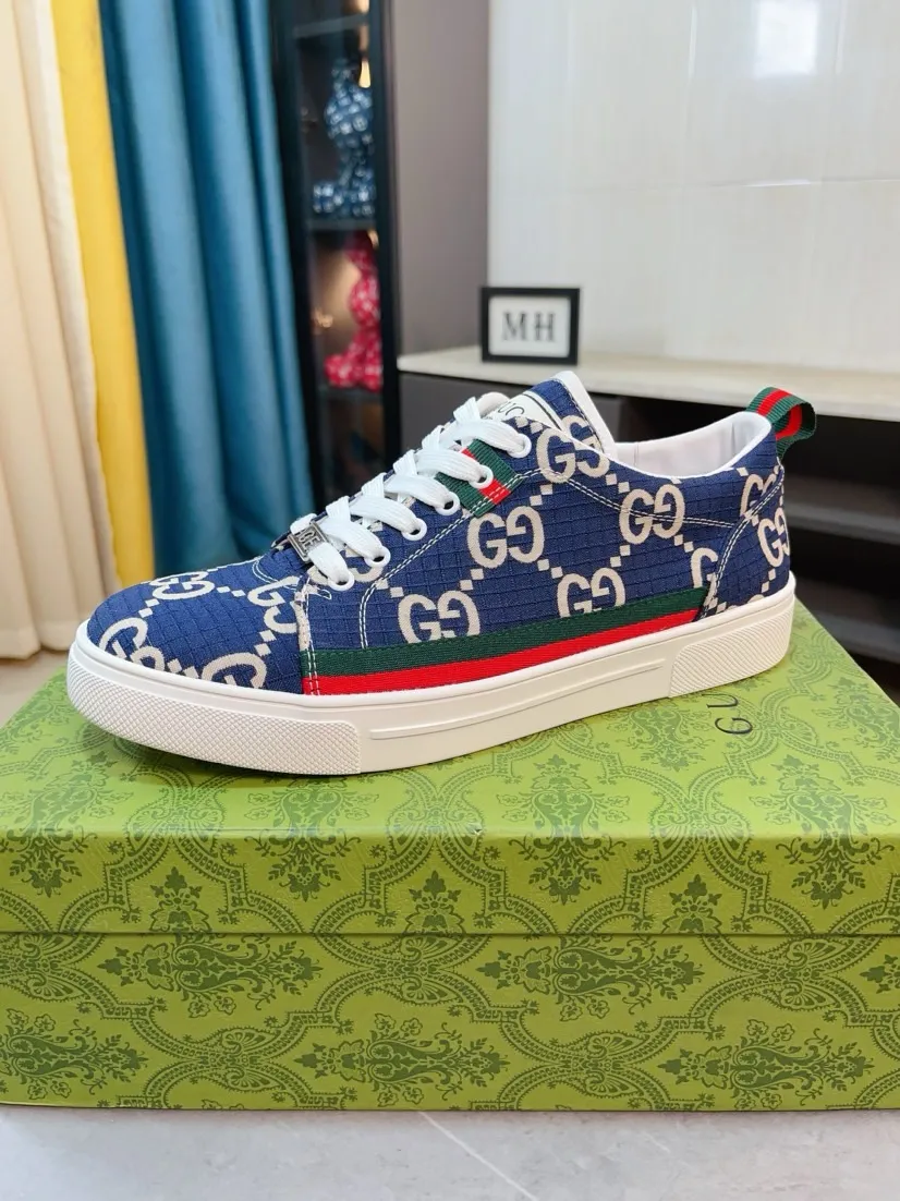 Men's shoes 💰400🌸🌸[GUCCI] Gucci's new spring and summer slip-on loafers with cartoon characters, Fendi F's low-top trendy men's shoes, 😈The upper is made of Italian 🇮🇹 imported sheep suede with Lafayette embroidered leather, full pigskin lining, original rubber non-slip outsole! The style is high-profile and elegant, and the upper is versatile and fashionable. 🇱🇾🇱🇾A large number of ready-made and reposted pictures will be sold! 38-44,